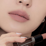 Muzigae Mansion Moodwear Blur Lipstick 004 Layered applied on lips, showing velvety semi-matte color
